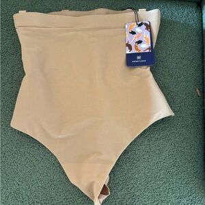 Honeylove SuperPower Compression Thong 
Size Medium Sand  new with tags